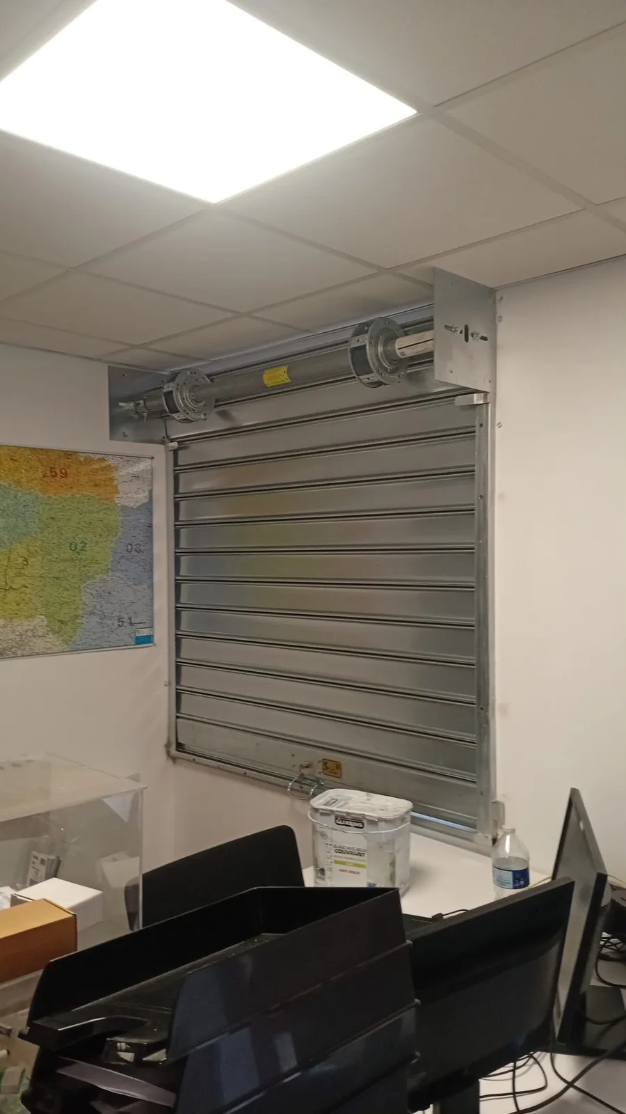 Installation et pose de rideau métallique à Évry-Courcouronnes